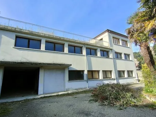 Maison 12 pièces 230 m²