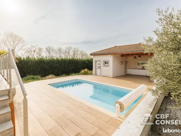 Maison 8 pièces 250 m²