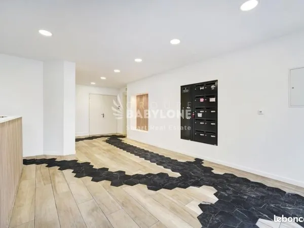 Bureau 347 m²