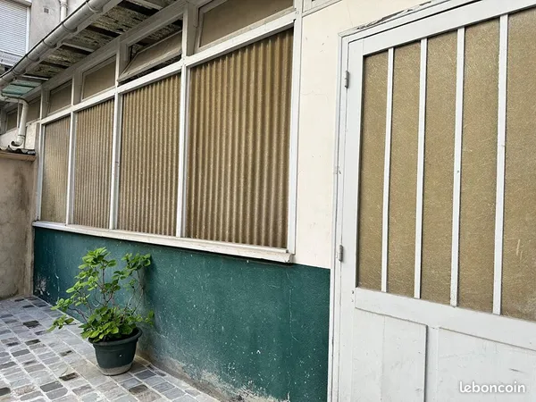 Loft/atelier/surface 1 pièce 128 m²