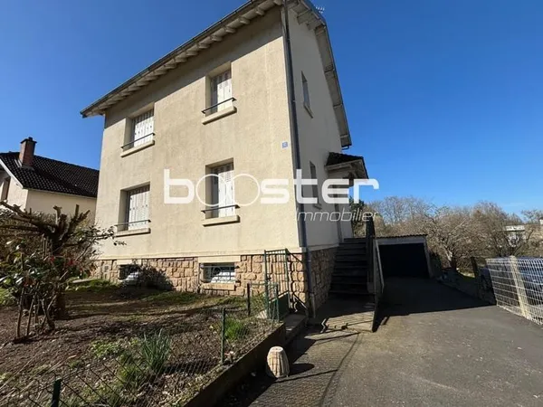 Maison de ville spacieuse et fort potentiel à Saint-Yrieix-la-Perche