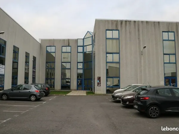 BUREAUX 15 m² LISSES