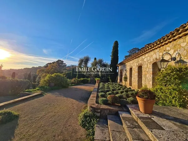 A vendre, Mougins Maison de charme en pierres
