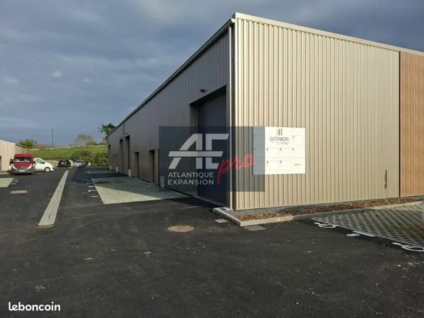 LOCAL D'ACTIVITE 369 m² TRIGNAC