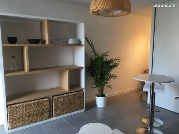 Studio meublé proche place Stalingrad Rive Droite