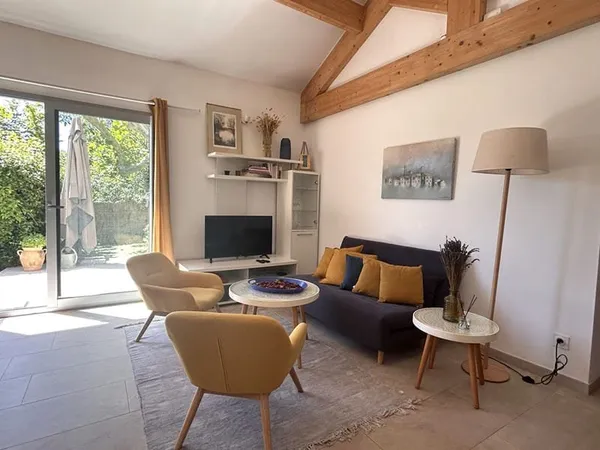 À vendre - Maison avec jardin et garage, centre-ville à pied - Rare à la vente