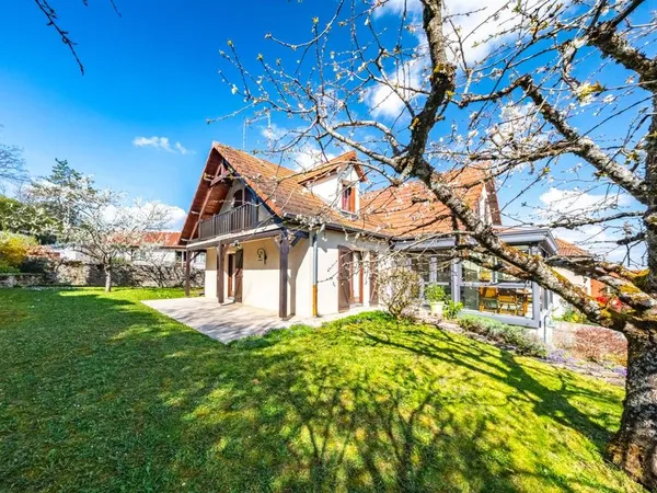 Maison 7 pièces 153 m²