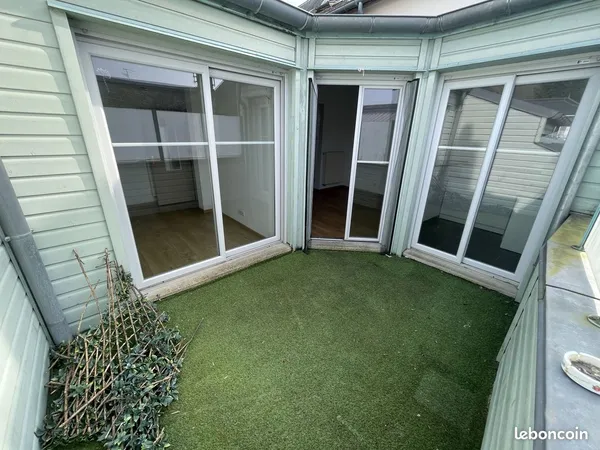 Appartement T2 avec balcon 46m2 résidence calme et sécurisée
