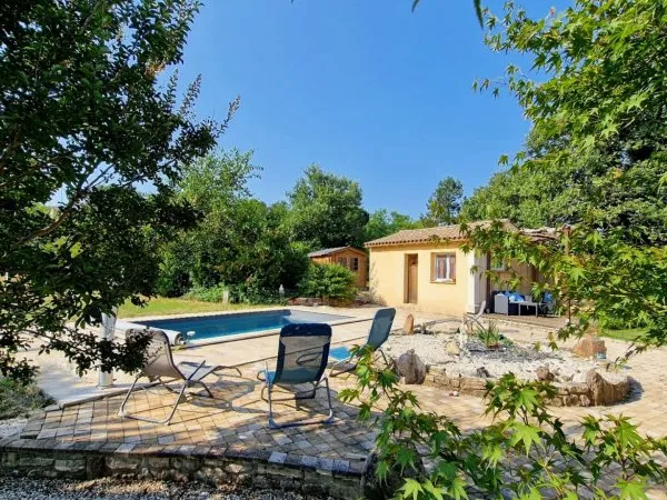 A VENDRE - 15 km d'Uzès, Villa plain-pied de 120 m² sur 2400 ...