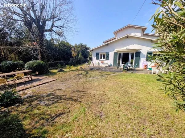 Maison 10 pièces 180 m²