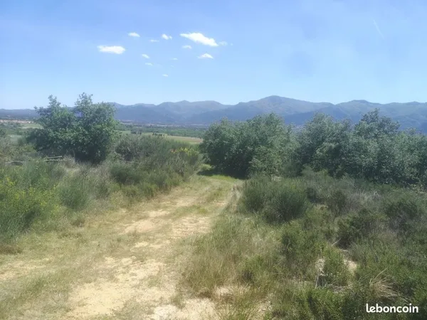 JARDIN de Loisir Sur colline proche Brouilla