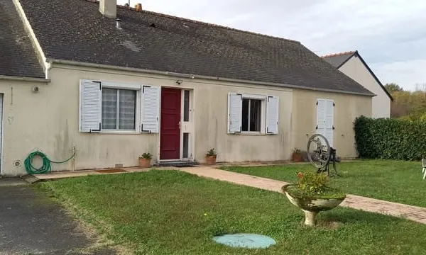 Maison de plain-pied à Brain-sur-Allonnes - 4 chambres, 103 m²