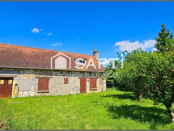 À vendre - Maison de campagne avec potentiel à Leugny (86220)