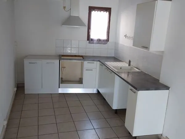 Appartement T3 3eme étage 67 m²