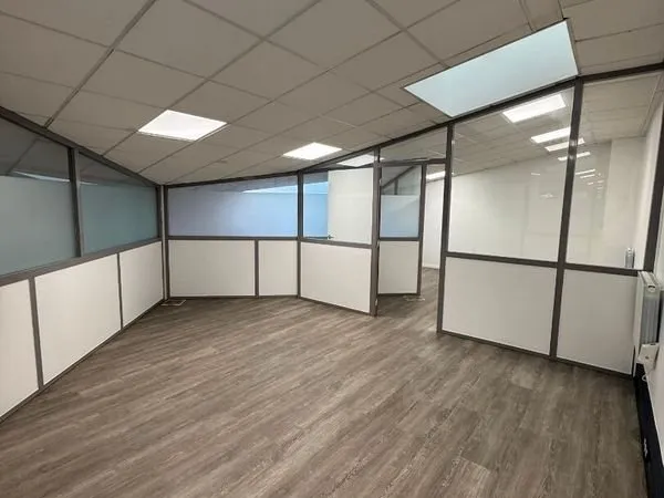 Local commercial 37 m² DEUIL LA BARRE