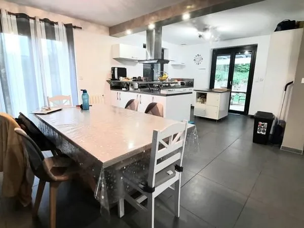 MAISON INDIVIDUELLE 140 m2 6 pièces sur les hauteurs de Fla
