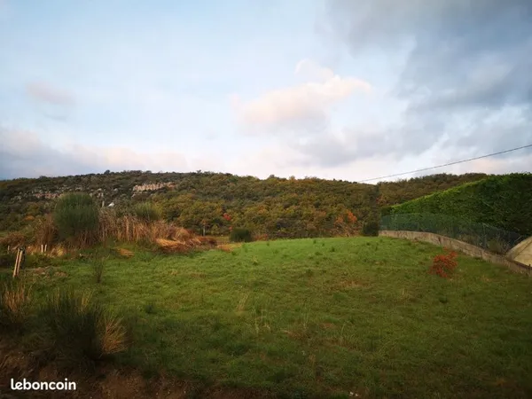 Terrain constructible - 1007 m² - Chomérac