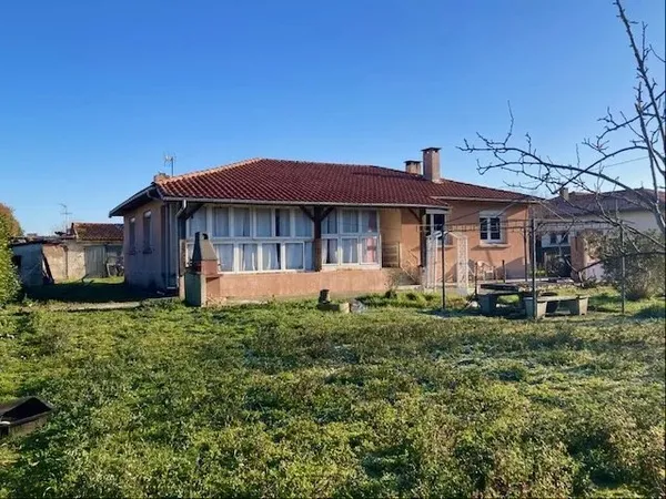 Maison de 127 m2 sur un terrain de 958 m2