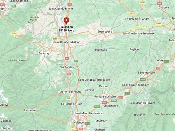 Terrain constructible de 410 m² sur la commune de Rousillon