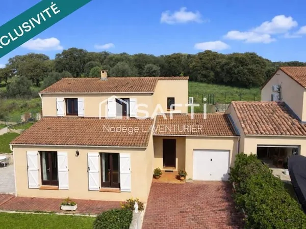 Maison 5 pièces de 130 m² au calme proche Ajaccio