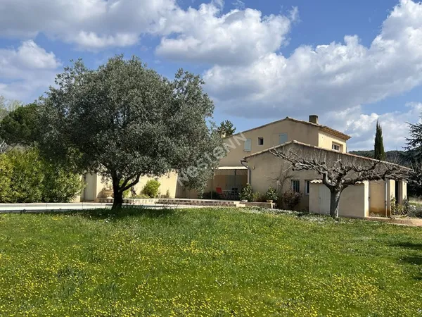 Lourmarin - Maison 5 pièce(s), 180m2, 4 belles chambres, garage-,piscine