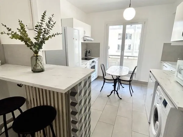 Superbe appartement traversant 96m² - 4 ch - Tout équipé - Valier Libération