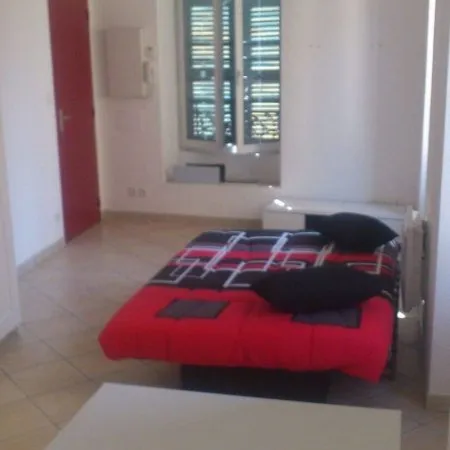 Studio 1 pièce 25 m²