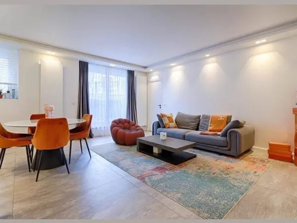 Appartement 2 pièces 67 m²