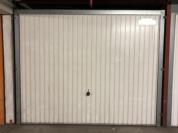 PARKING FERMÉ SÉCURISÉ - 13,5m² - PARIS 19 (ORGUES DE FLANDRE)