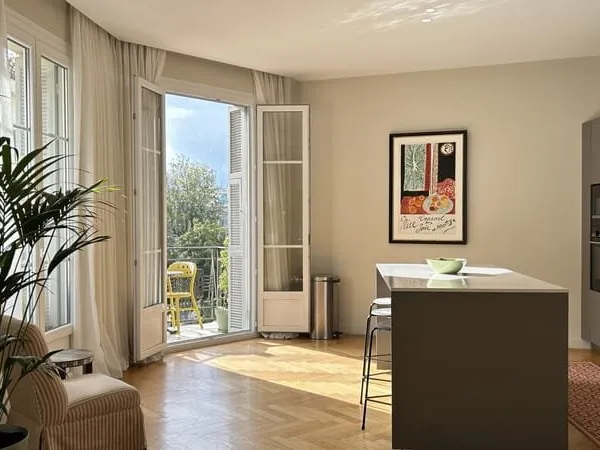 NICE // CARRÉ D'OR - Appartement 3 pièces d'exception - 120