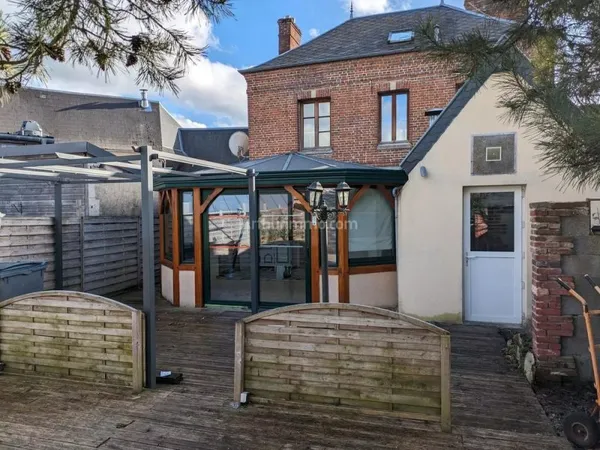 Proche Gisors avec école sur place