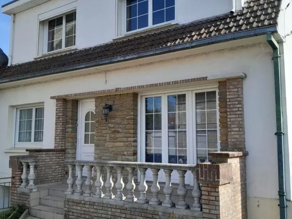 Maison au centre de Maroeuil