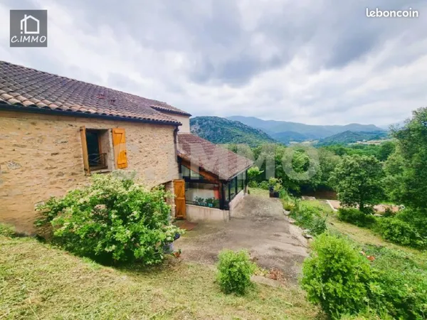 Maison 7 pièces 203 m²