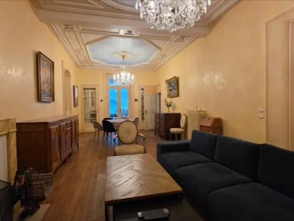 Maison 10 pièces 300 m²