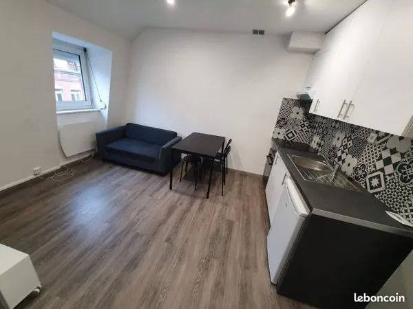 Appartement T2 limite Croix métro Montesquieu