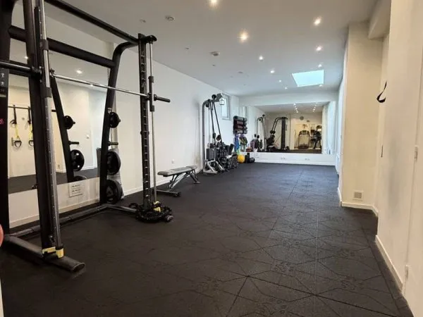 Boutique 2 pièces 63 m²
