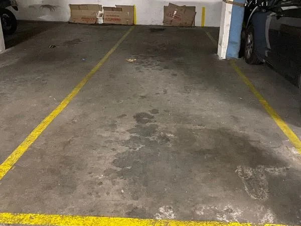 Parking/box 19 m² PARIS