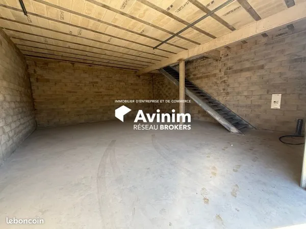 Local 137 m² Cormeilles-en-Parisis