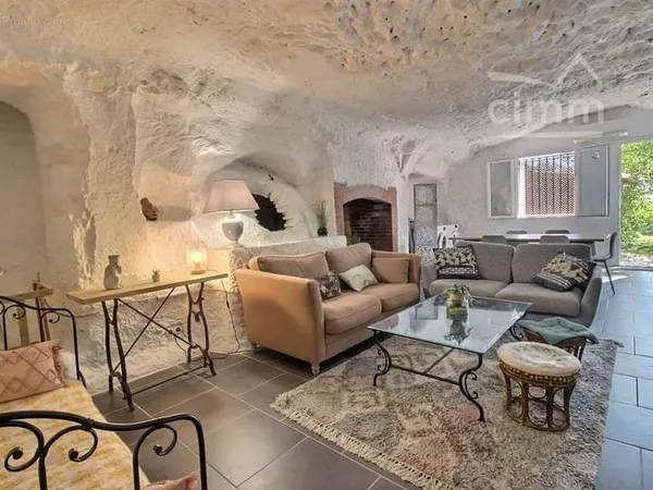 Maison troglodyte 5p 130m² Luynes