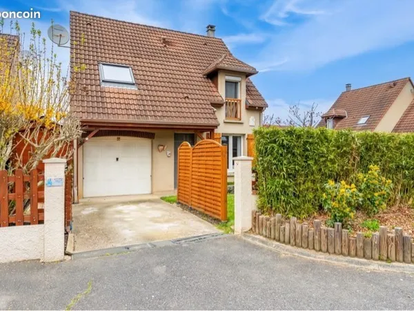 MAISON INDIVIDUELLE 90 m2 AVEC 3 CHAMBRES, GARAGE, TERRAIN
