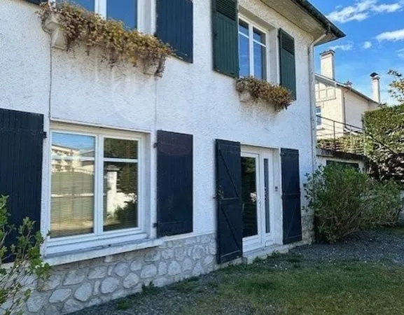 Bureaux 8 pièces 200 m²