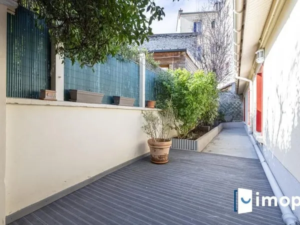 Maisonnette avec terrasse à 10 min des transports