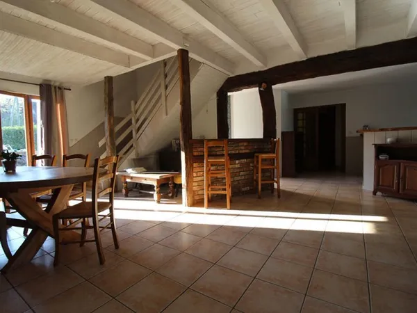 Maison en pierre 169 m² habitable avec 2452m² de terrain.