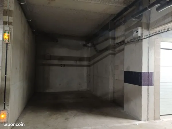 Place de parking - Centre ville de Noisy-le-Grand