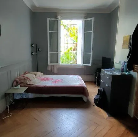 Grand studio meublé