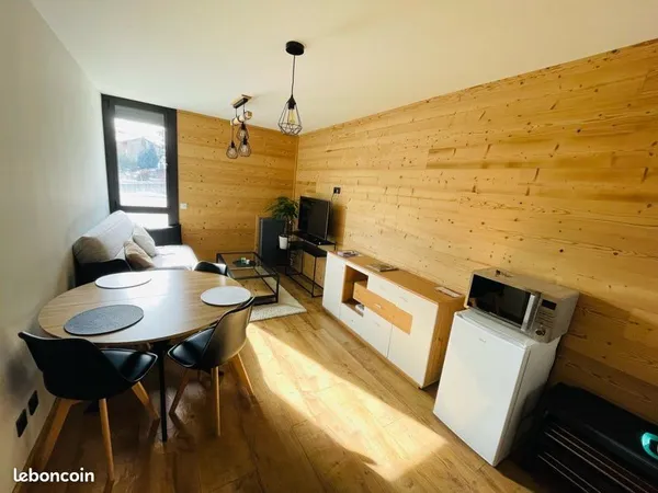 Appartement 2 Pieces-Lumineux et chaleureux-30 m2 avec cave et place de parking 🅿️