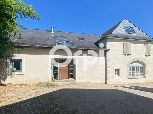 Maison 11 pièces 370 m²