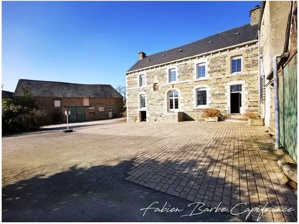 Maison 7 pièces 260 m²