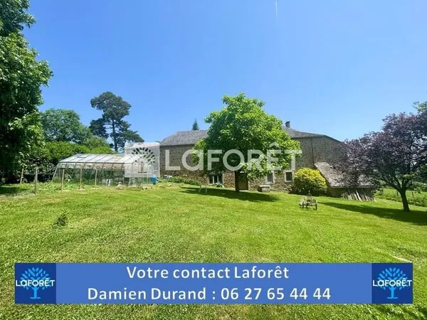 Grande maison et gîte non attenant