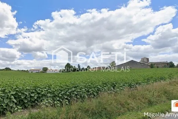 Terrain constructible de 3 403 m².